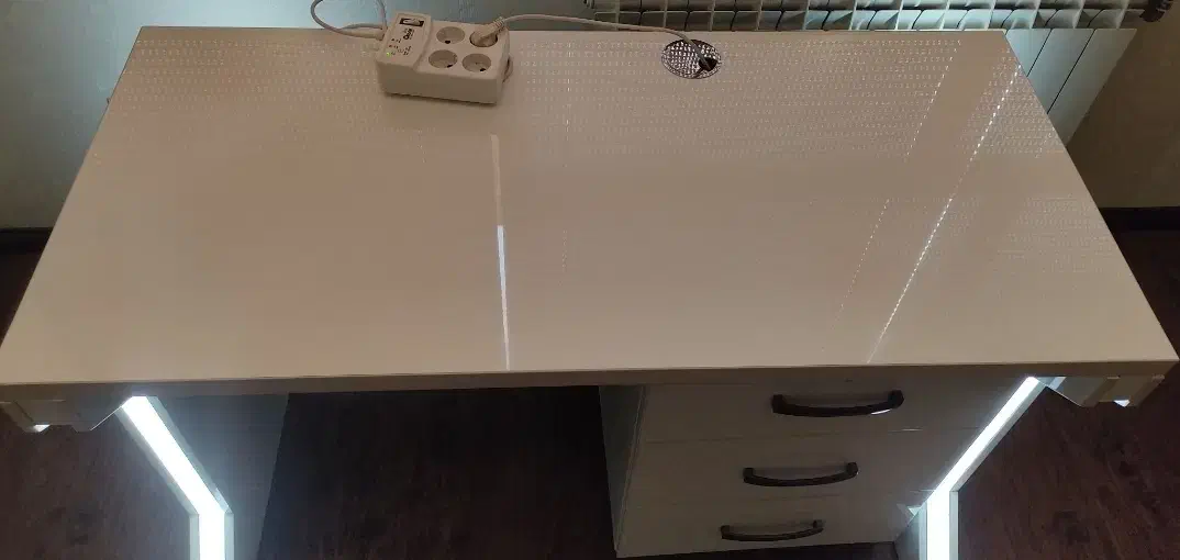 میز گیمینگ یا کامپیوتر و دراور|میز تحریر و کامپیوتر|شیراز, باغ تخت|دیوار