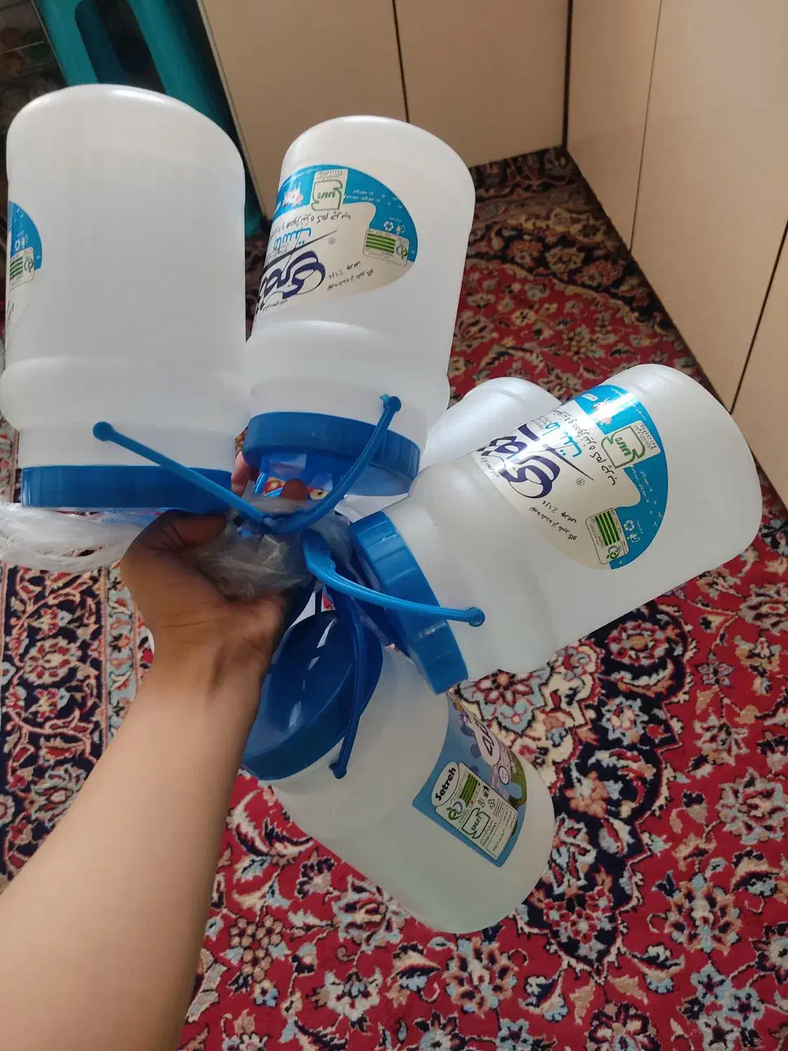 دبه ماستی|ظروف نگهدارنده، پلاستیکی، یکبارمصرف|بیرجند, |دیوار