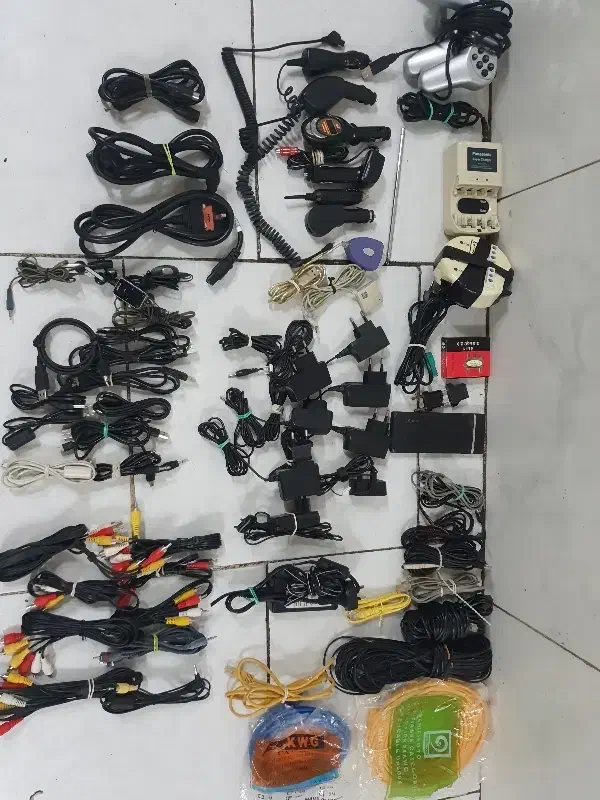 خرده ریز شارژر کابل دسته بازی آداپتور|قطعات و لوازم جانبی رایانه|تهران, تهرانپارس شرقی|دیوار