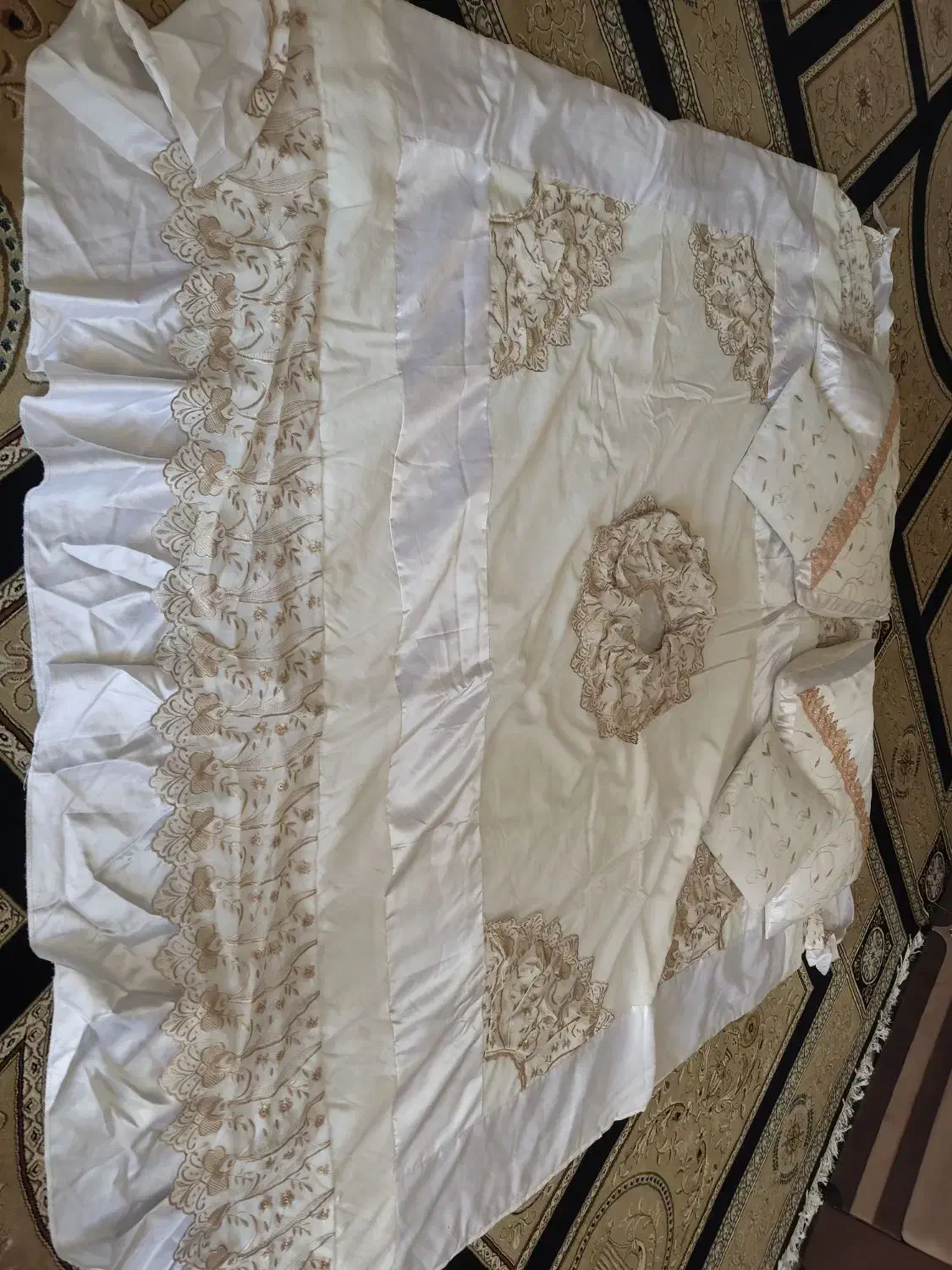 رو تختی دو نفره|سرویس روتختی|شیراز, شهرک والفجر|دیوار