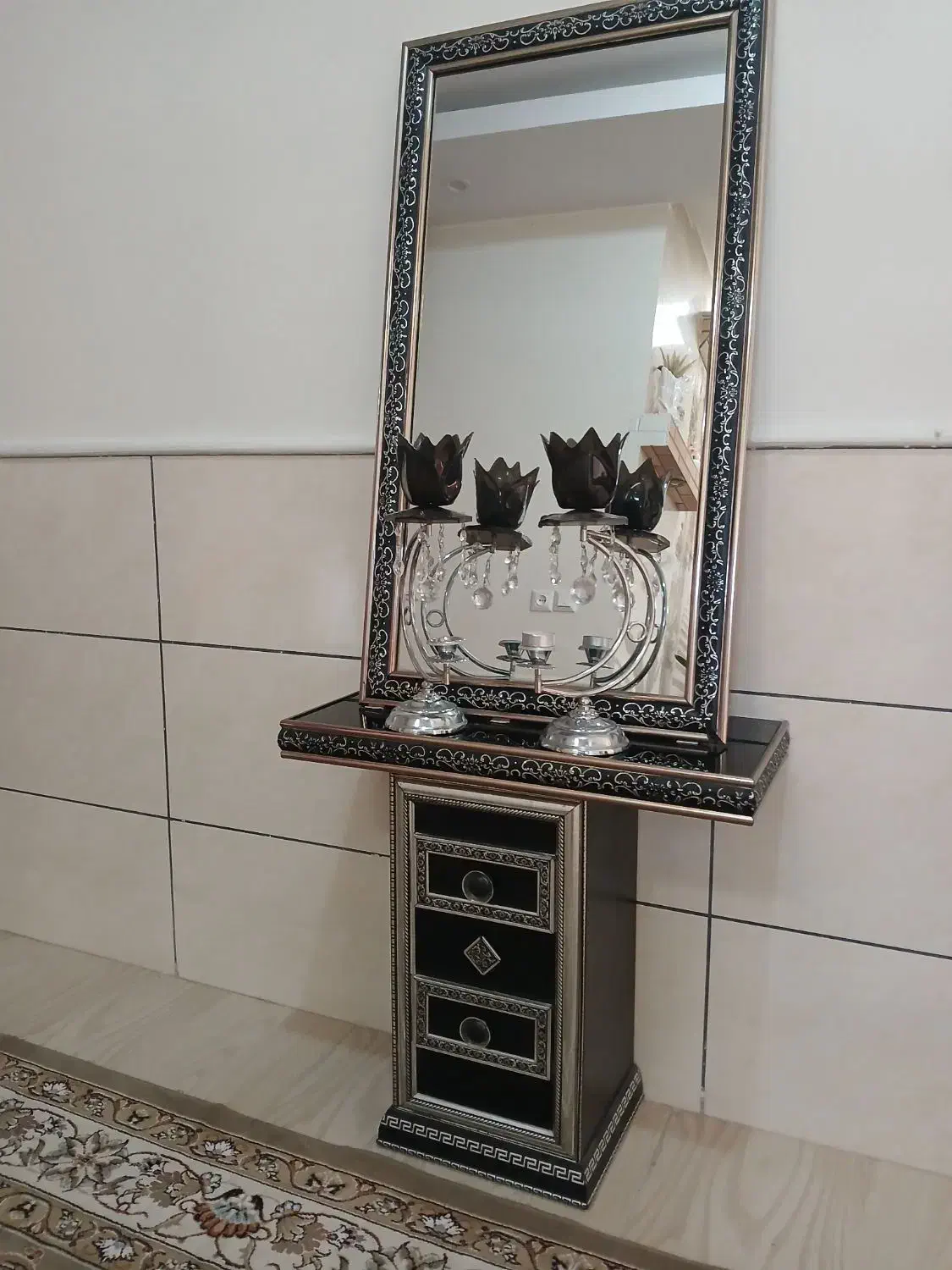 آینه و کنسول|بوفه، ویترین، کنسول|بهمن صغاد, |دیوار