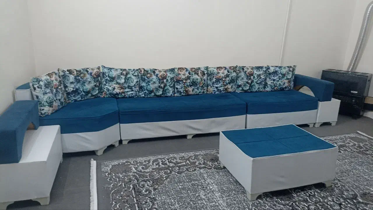 ۱۲۳۴۵۶۷۸۹۰|مبلمان خانگی و میز عسلی|پایین هولار, |دیوار