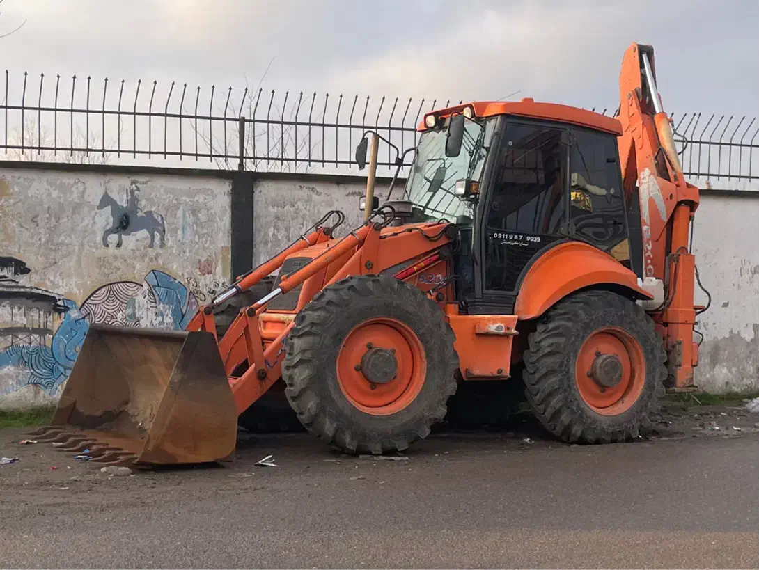 جذب راننده بیل بکهو لودر چرخ بزرگ در رشت|استخدام حمل و نقل|رشت, گلسار|دیوار