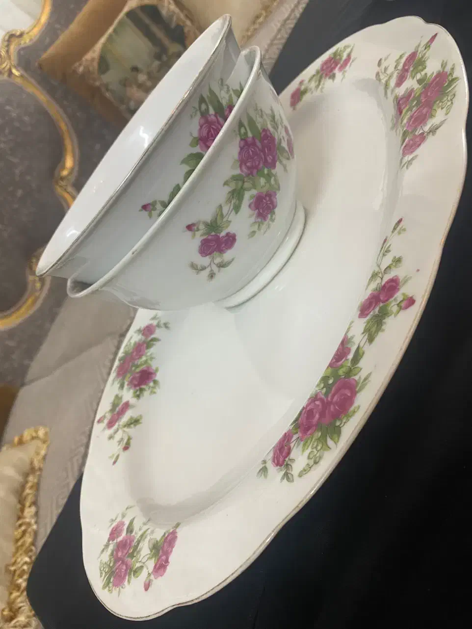 چینی وکریستال قدیمی نخورده ریز|ظروف سرو و پذیرایی|مشهد, تربیت (صدف)|دیوار