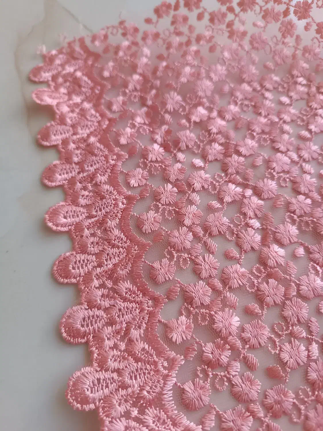 پارچه گیپورحاشیه دار صورتی|لباس|قائن, |دیوار