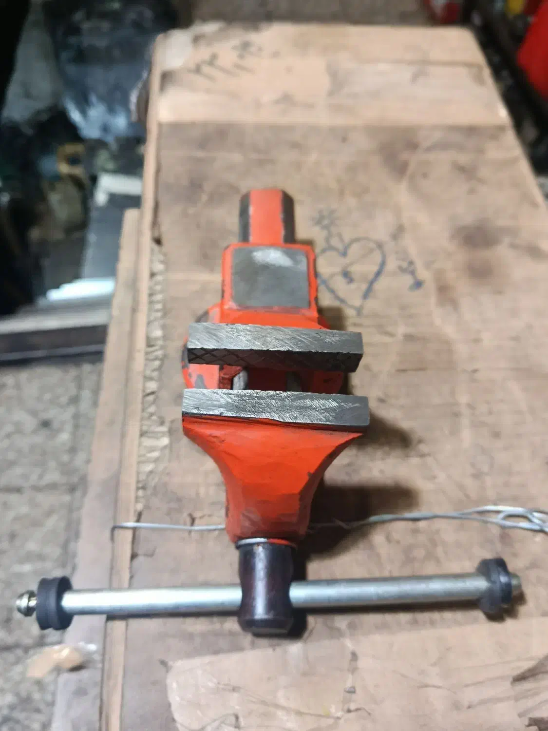 گیره رومیزی نو|ابزارآلات|قم, ولیعصر|دیوار