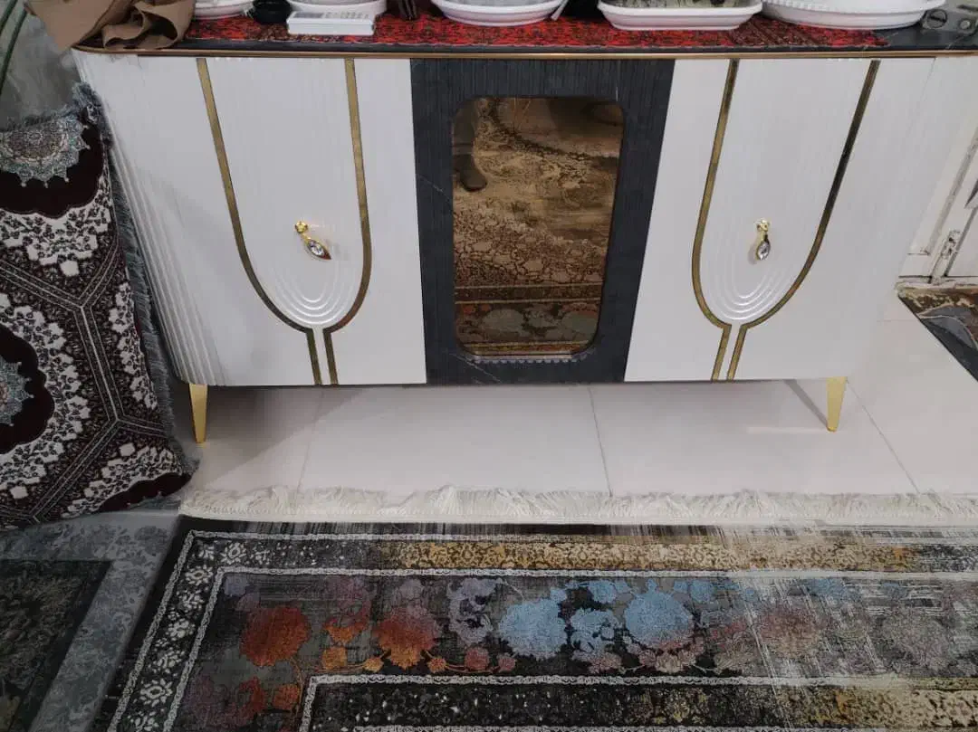 آیینه و کنسول درحد نو|بوفه، ویترین، کنسول|برازجان, |دیوار