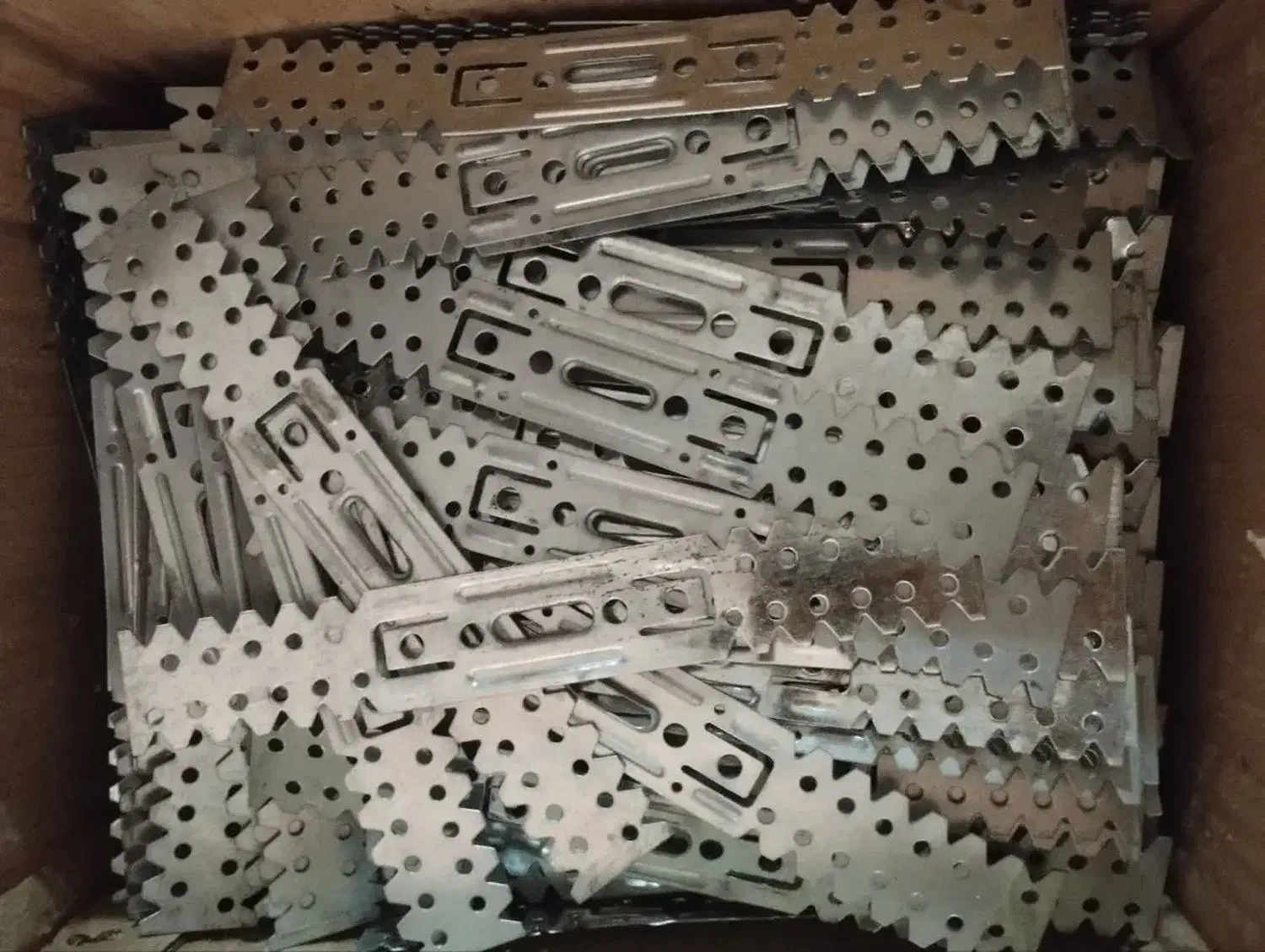 پیچ و میخ و چاشنی|ابزارآلات|مشهد, جانباز|دیوار