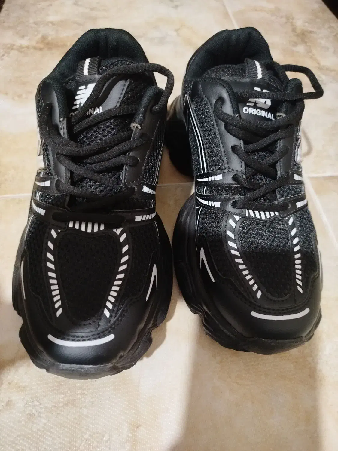 فروش کتونی نو|کیف، کفش، کمربند|چاف و چمخاله, |دیوار