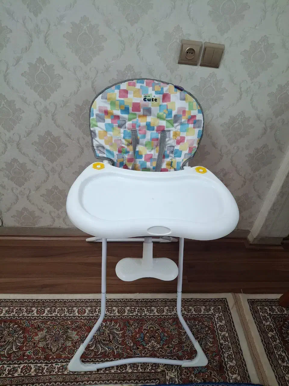 صندلی غذا دلیجان|تخت و صندلی بچه|ری, شهادت|دیوار