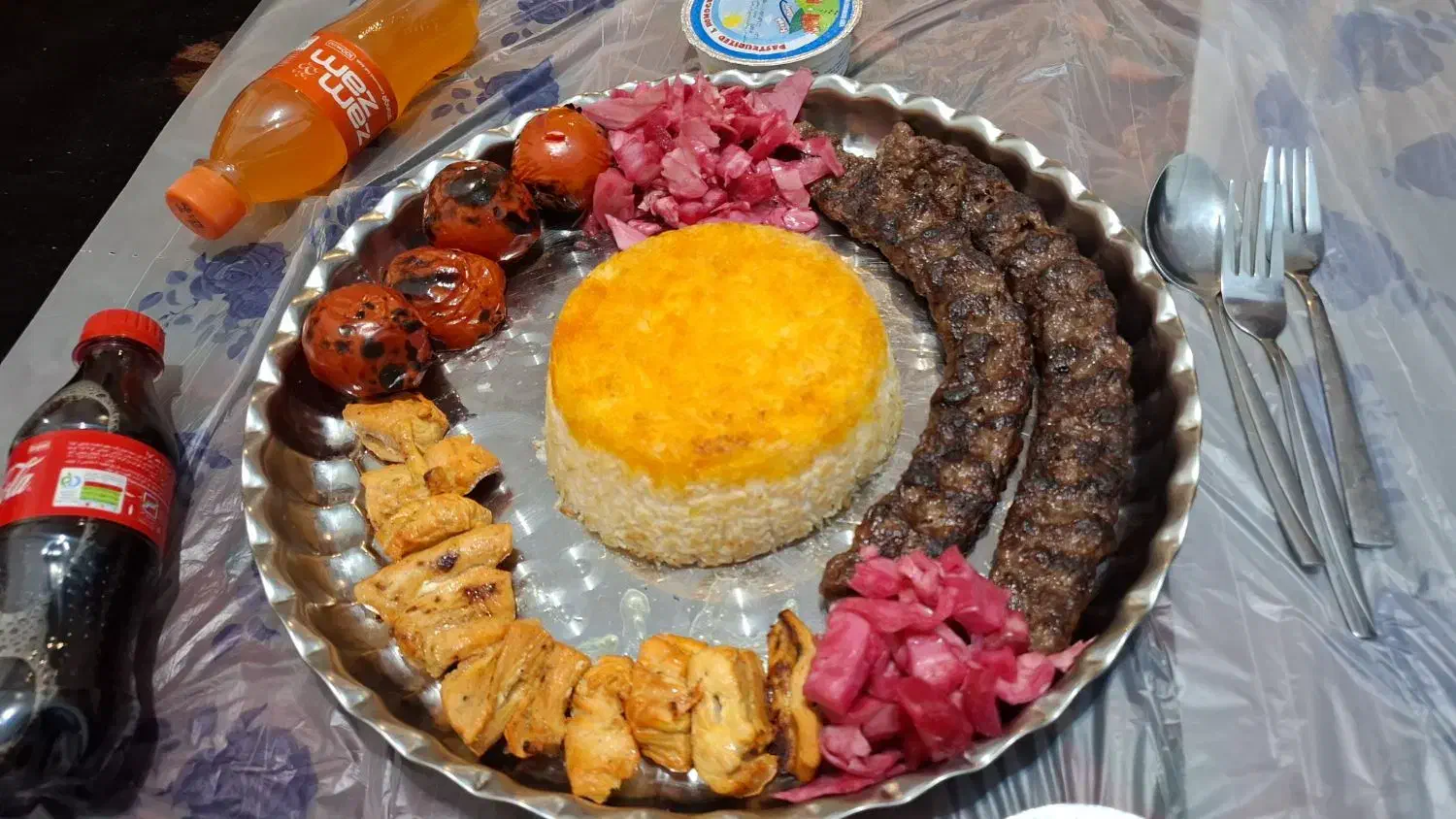 پخت غذای ارزان و با کیفیت برای مجالس و ادرات و...|خدمات پذیرایی، مراسم|سمنان, |دیوار