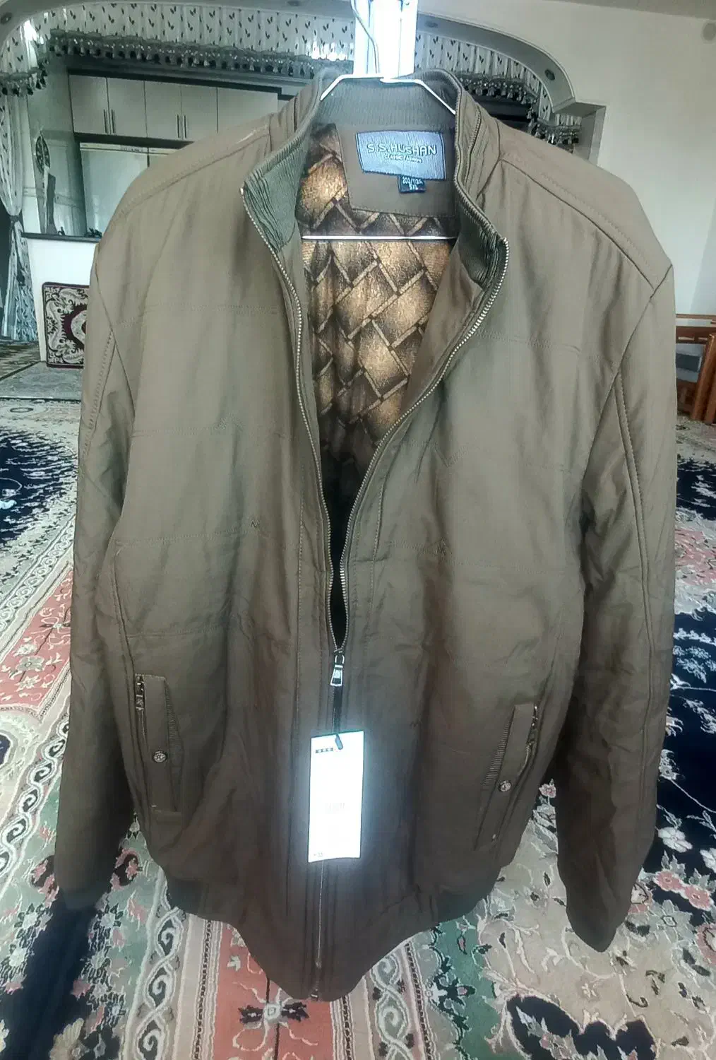 کاپشن خارجی|لباس|قم, دانش|دیوار