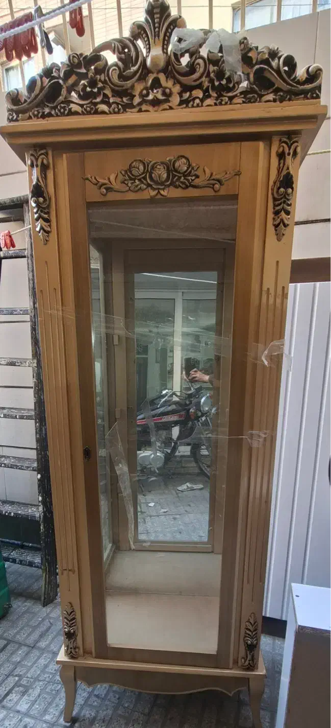 ویترین|بوفه، ویترین، کنسول|اصفهان, خانه اصفهان|دیوار