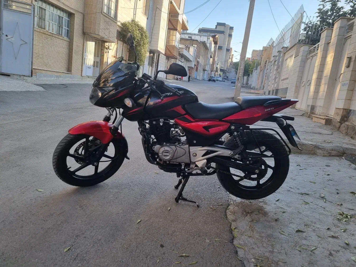 موتور پالس ۱۸۰|موتورسیکلت|کرمانشاه, |دیوار