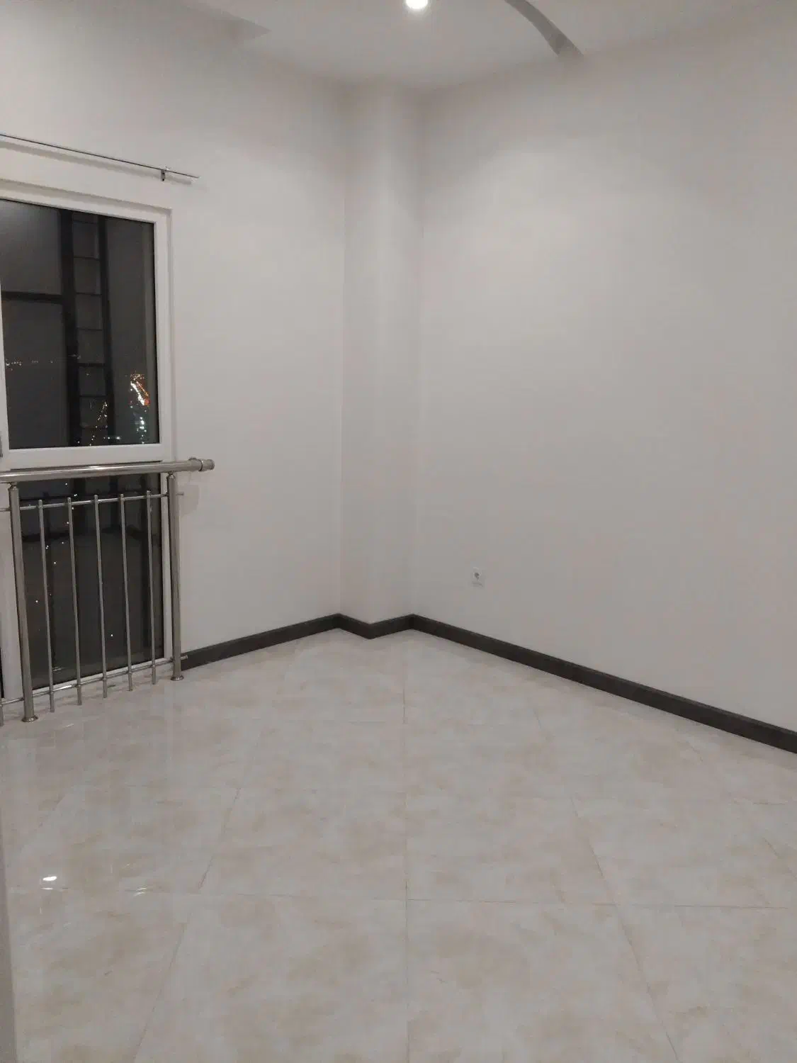 ۸۸ متر ۲ خواب برج رزلند