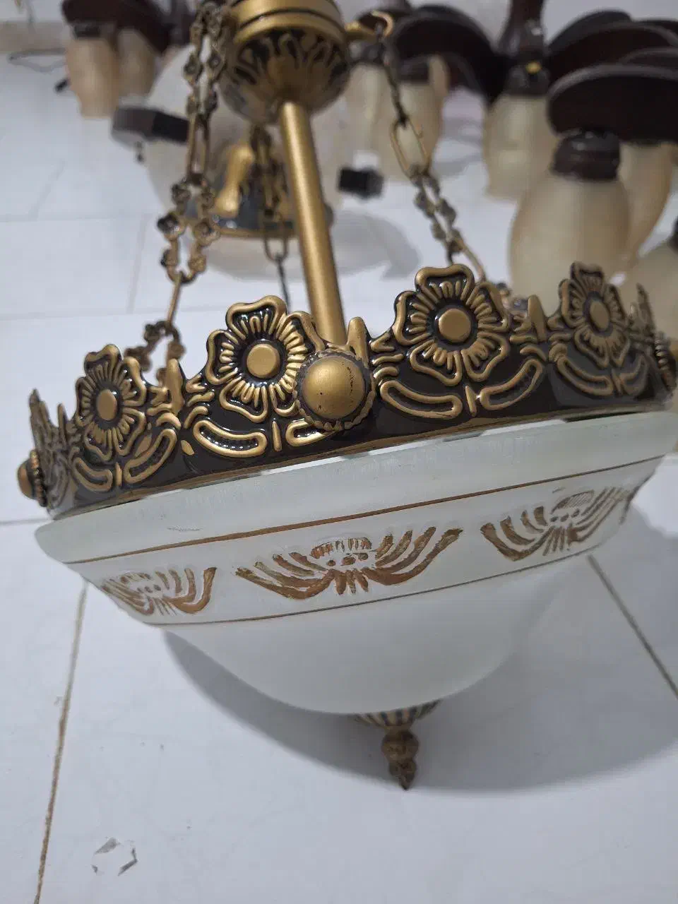 لوستر فلزی شکیل|لوستر و چراغ آویز|نوشهر, |دیوار