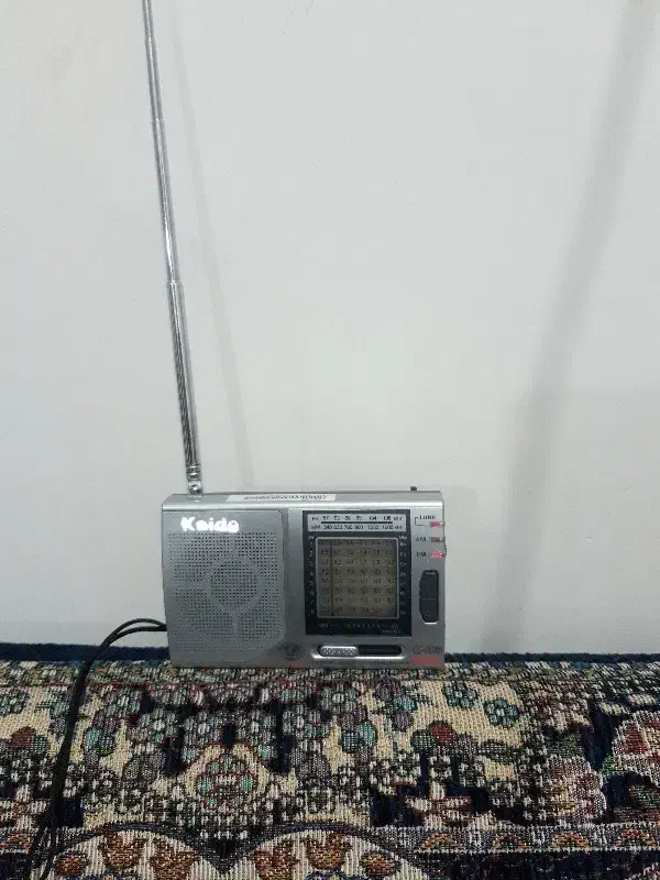 رادیو جیبی عتیقه|کلکسیون اشیاء عتیقه|شفت, |دیوار