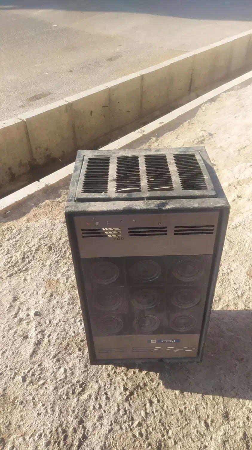 سلام دو عدد بخاری یکی گازی یکی نفتی سالم|بخاری، هیتر، شومینه|قم, ولیعصر|دیوار