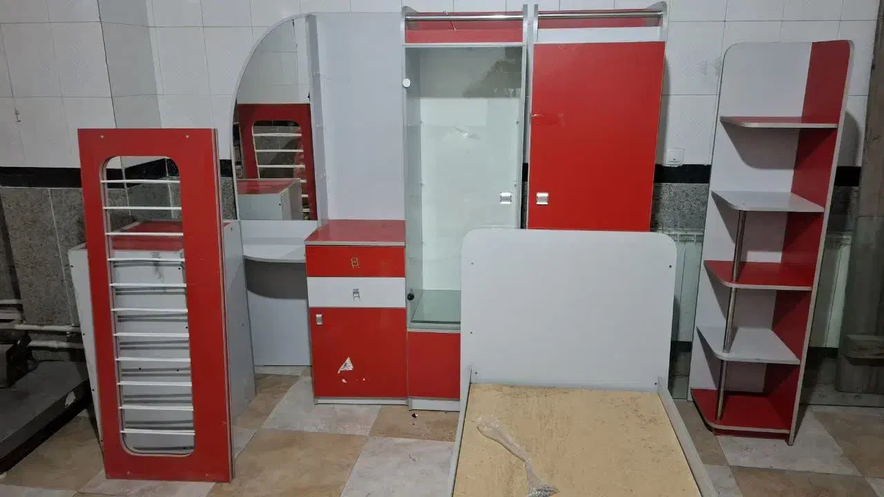 کمد و تخت و میز ارایش  نوجوان|اسباب و اثاث بچه|تبریز, |دیوار