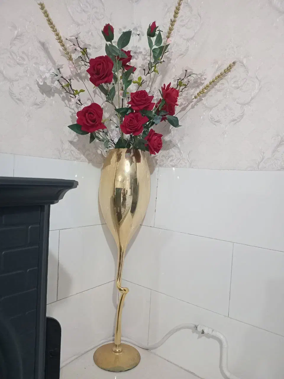 گلدون شیشه ای|گل و گیاه طبیعی|رباط‌کریم, نصیرشهر|دیوار