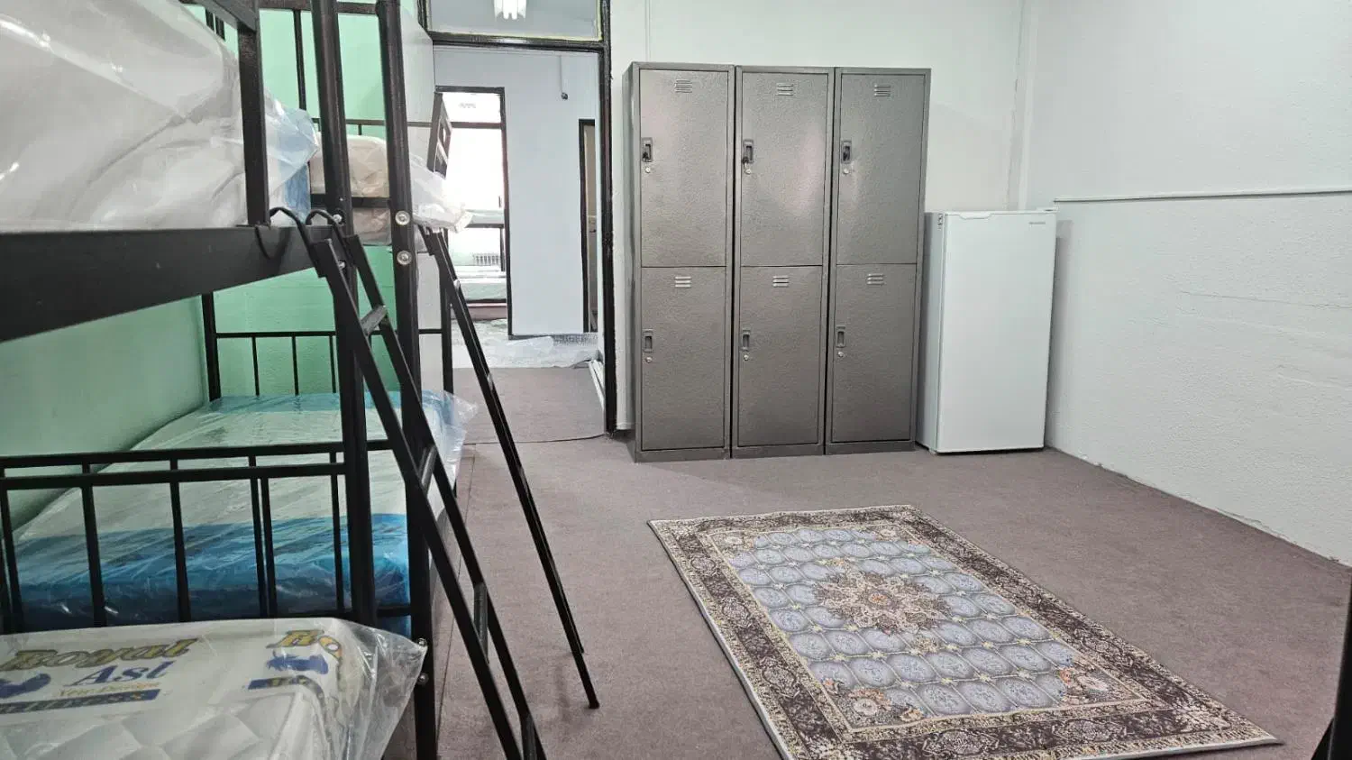 خوابگاه دانشجویی پسرانه مترو شریعتی|اجارهٔ کوتاهمدت آپارتمان و سوئیت|تهران, قبا|دیوار