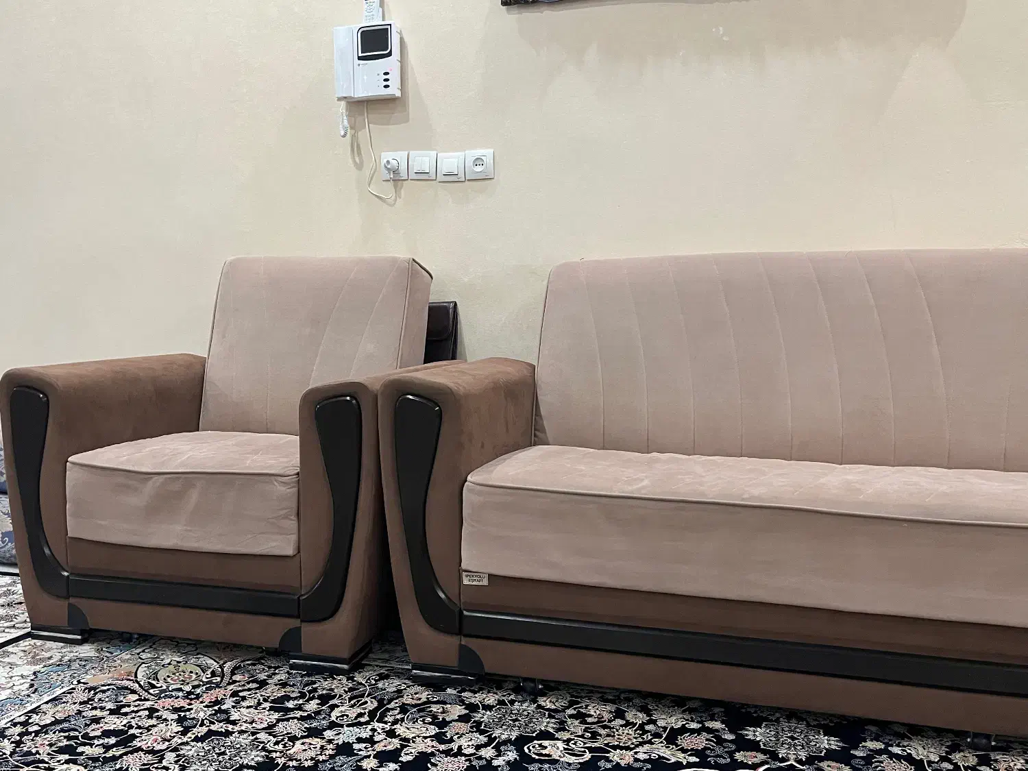 مبل تخت خواب شو راحتی|مبلمان خانگی و میز عسلی|زاهدان, |دیوار