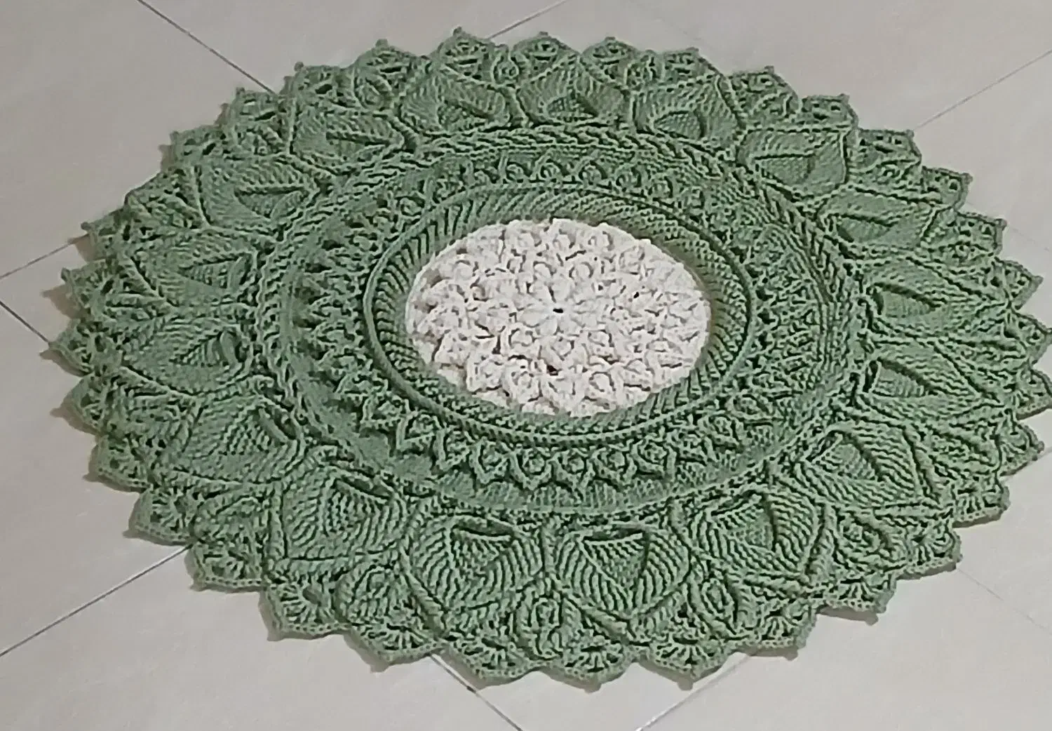 فرشینه مدرن یلدایی بافته شده با نخ مکرومه|فرش|تهران, علی‌آباد|دیوار