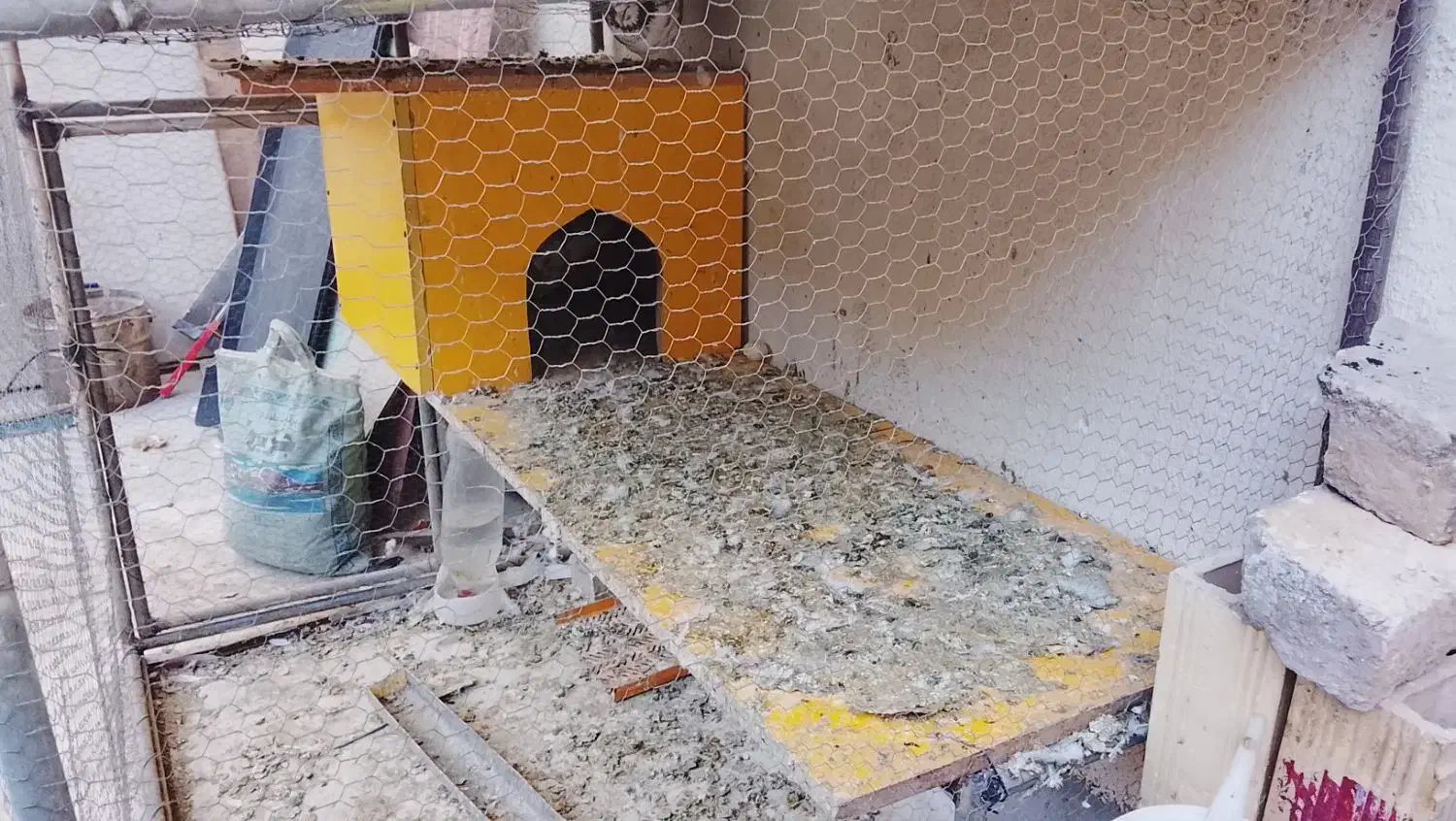 قفس آهنی کبوتر و مرغ|لوازم جانبی حیوانات|مشهد, کوشش|دیوار