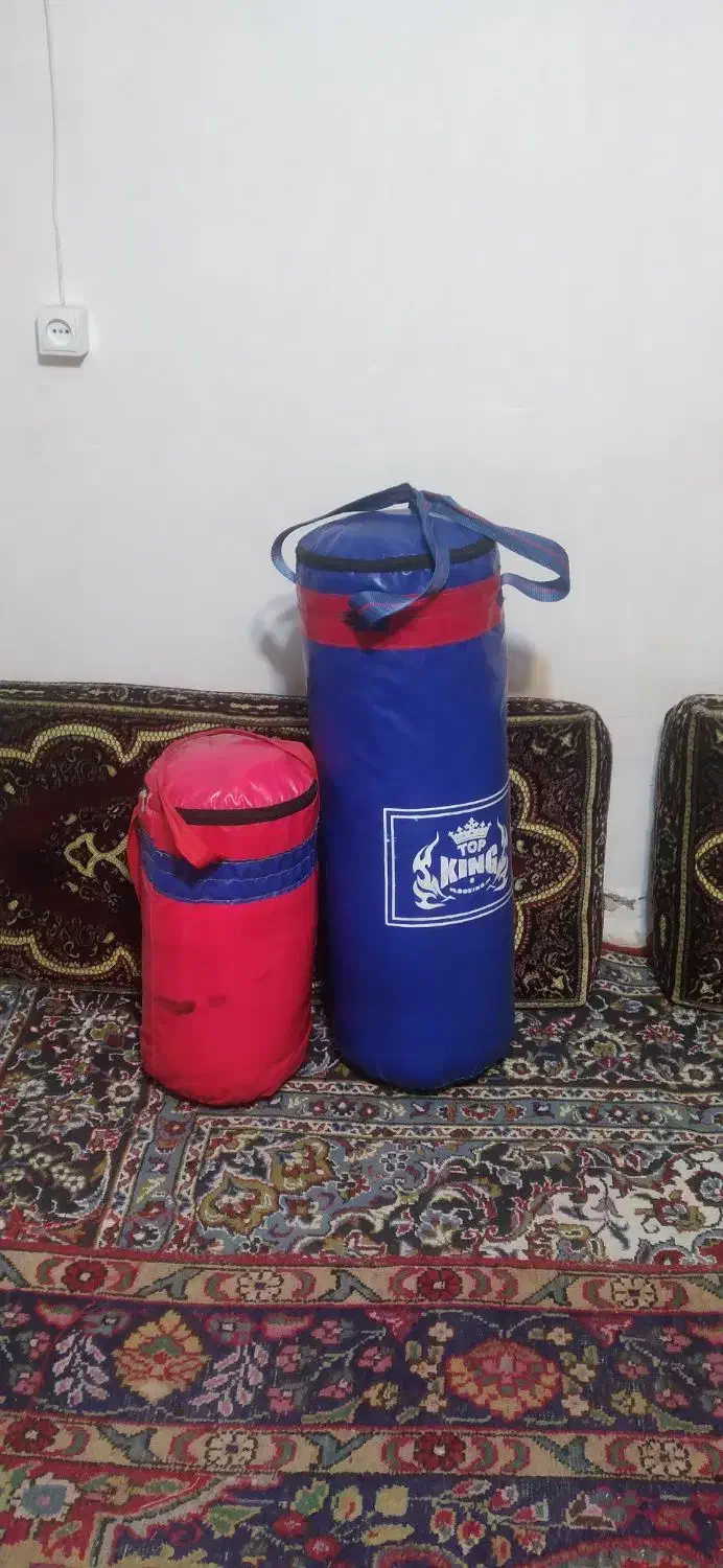 فروش دو عدد کیسه بوکس|تجهیزات ورزشی|بناب, |دیوار