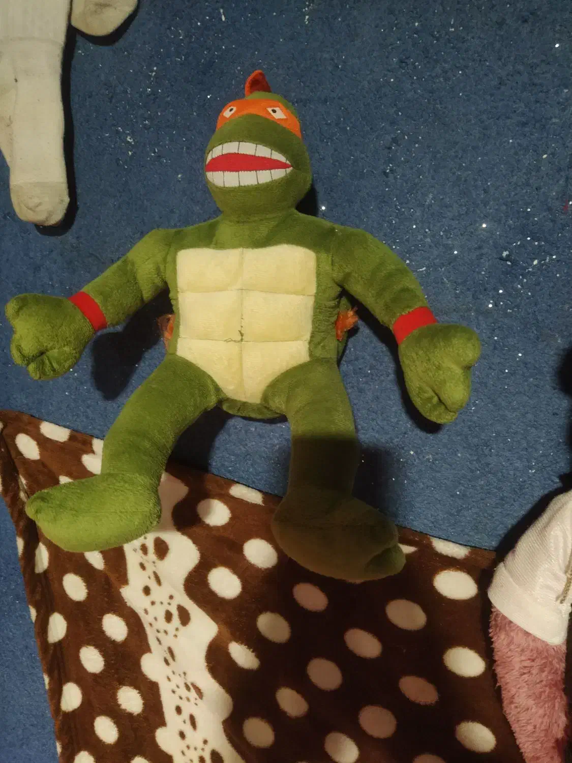 عروسک|اسباب‌‌بازی|قم, دروازه چوبی|دیوار