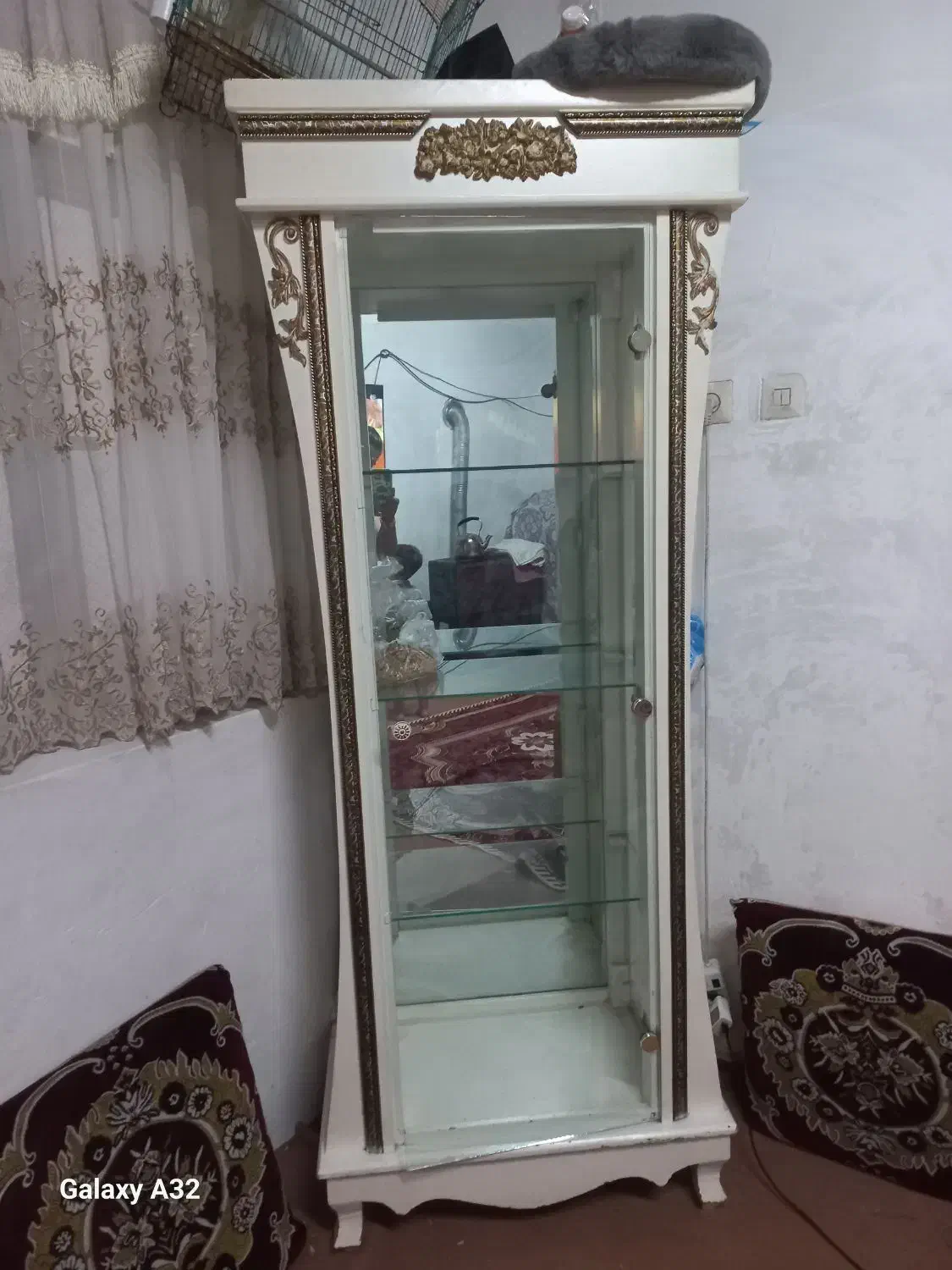 ویترین سفید فروش فوری به دلیل جابه‌جایی ۸۰۰|بوفه، ویترین، کنسول|آستانه اشرفیه, |دیوار