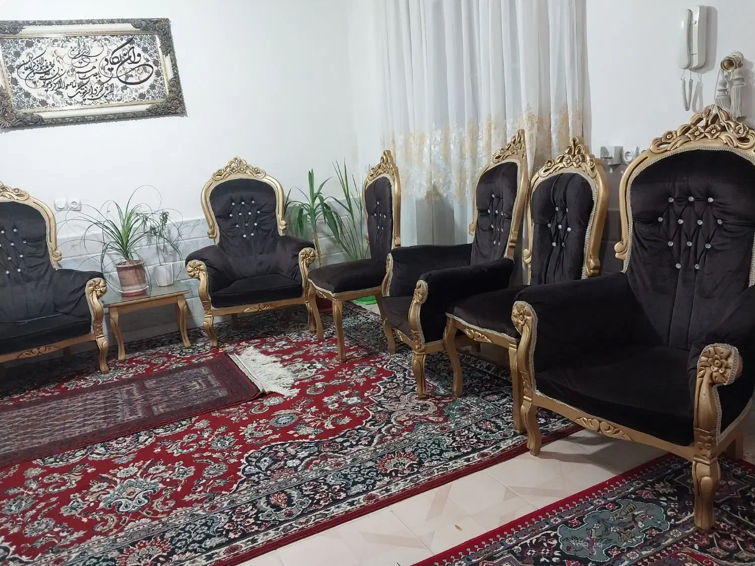 سرویس مبل ۹نفره سلطنتی|مبلمان خانگی و میز عسلی|تربت‌حیدریه, پیشکوه|دیوار