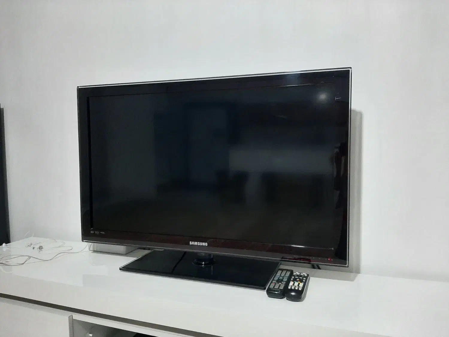 تلویزیون ال سی دی سامسونگ|تلویزیون و پروژکتور|اسلام‌شهر, شهرک الهیه|دیوار