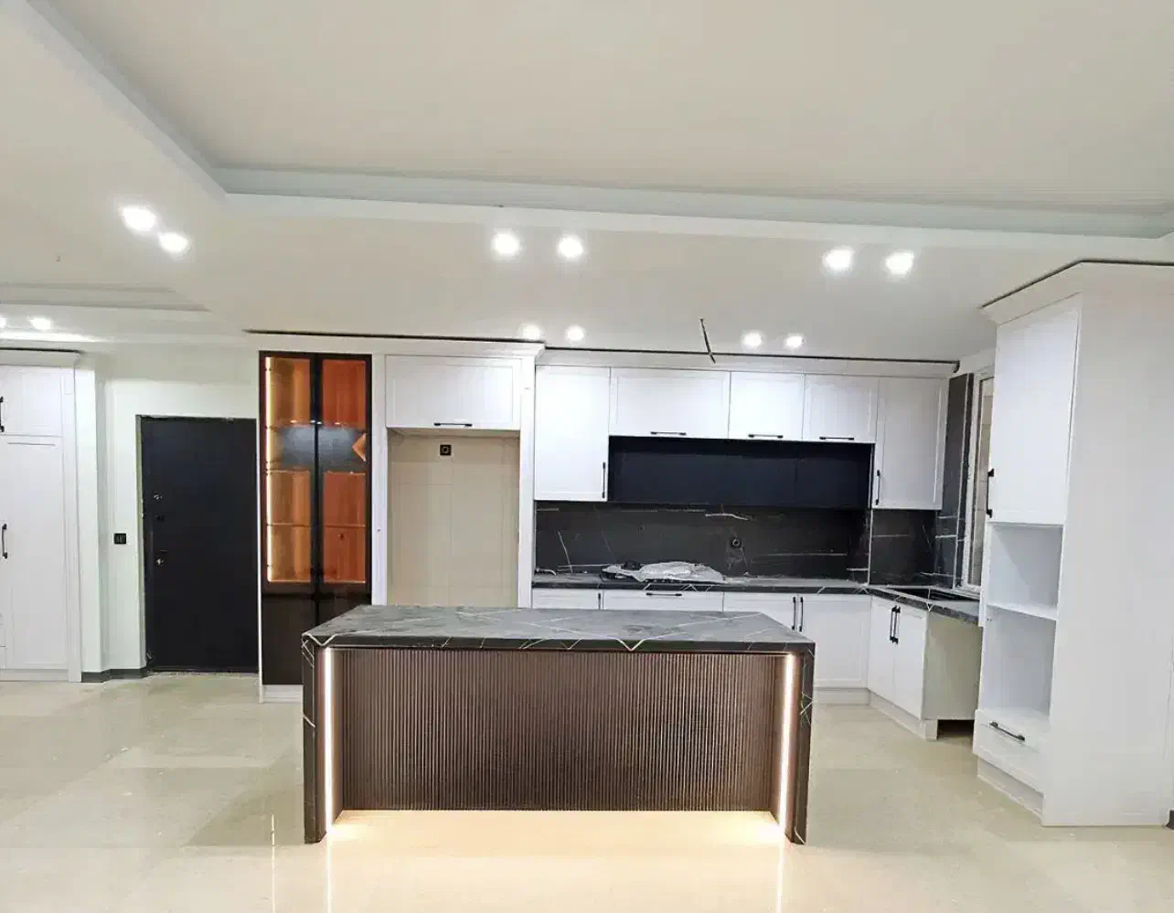 ۱۵۰ متر فرجام سه خوابه دو پارکینگ