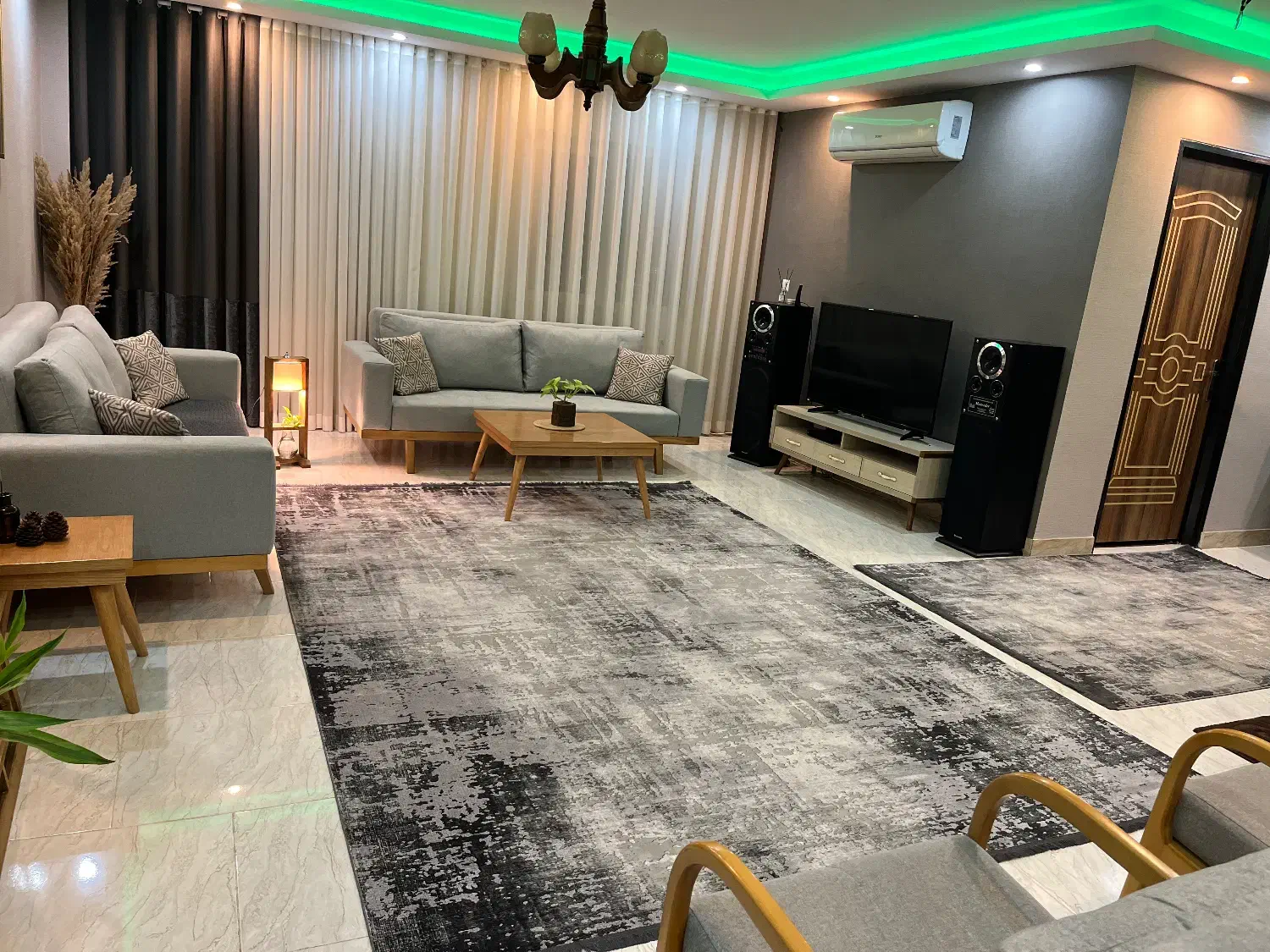 فرش نخ تمام اکرلیک|فرش|رشت, کوی مهر|دیوار