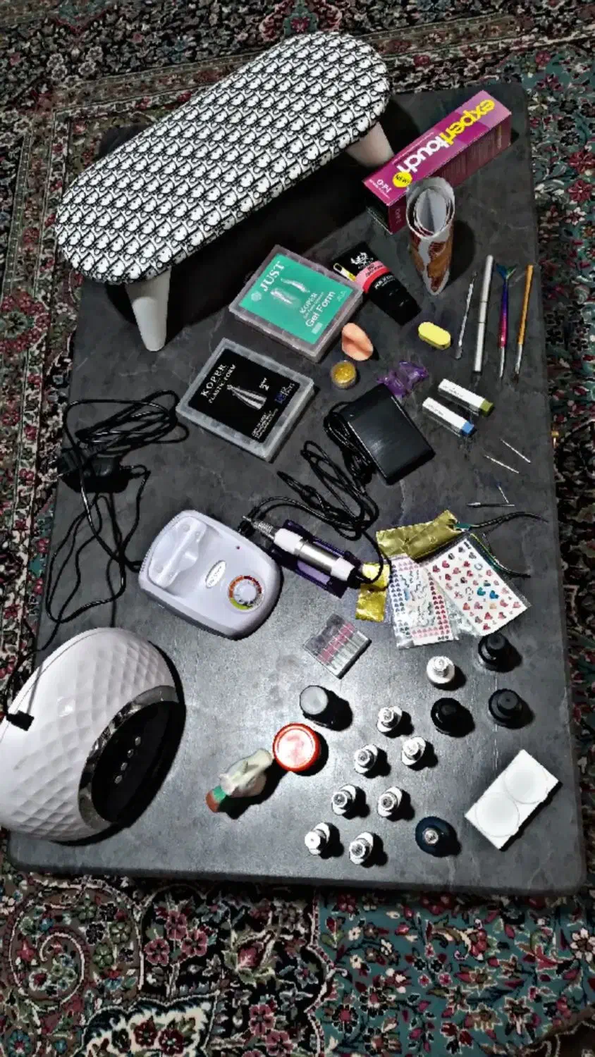 وسایل کاشت ناخن|آرایشی، بهداشتی، درمانی|کرمان, |دیوار