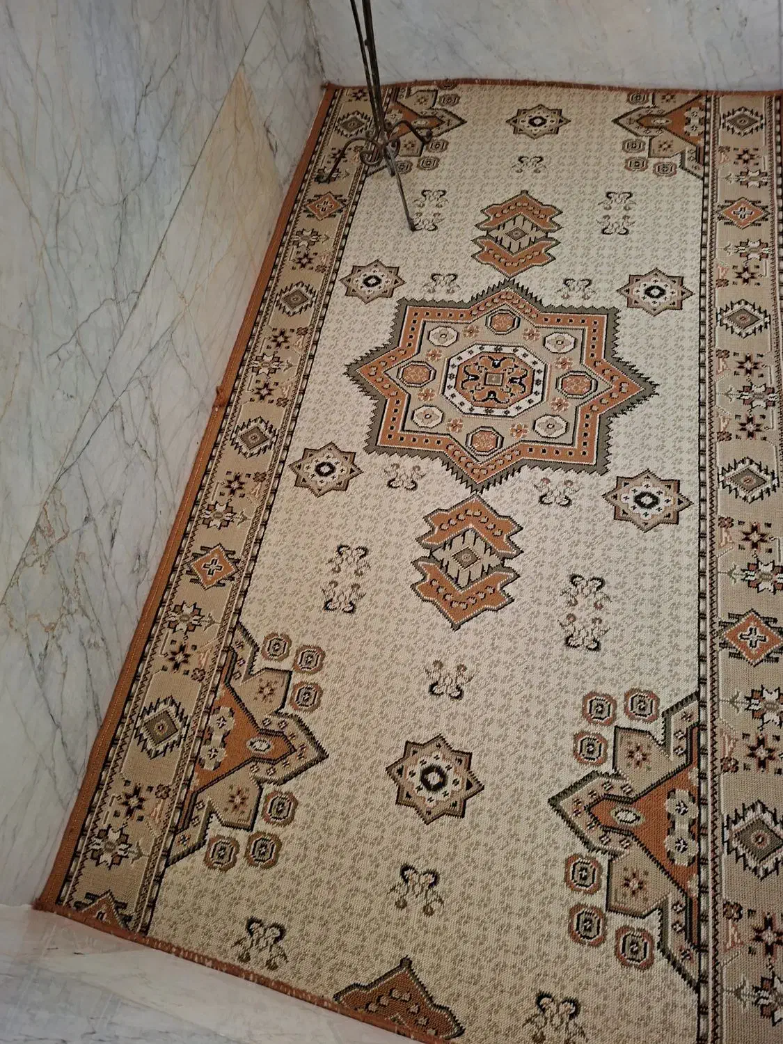 گلیم فرش|گلیم، جاجیم، گبه|قدس, شهر‌قدس|دیوار