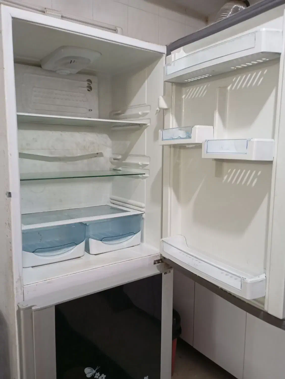 یخچال آسایش تمیز و بدون هیچ ایرادی|یخچال و فریزر|شاهینشهر, گرگاب|دیوار