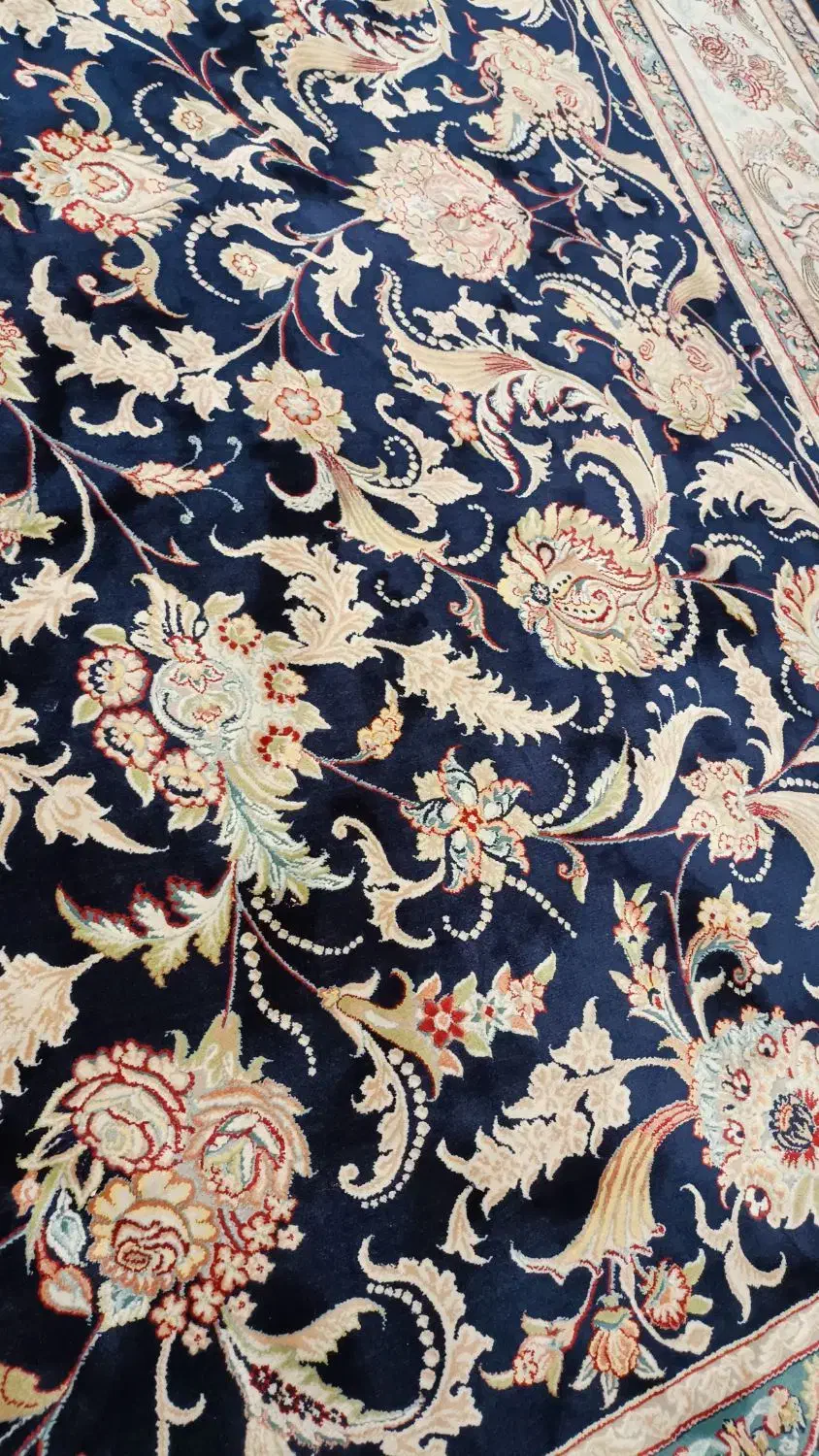 فرش نه متری .گل برجسته قیمت هر دو جفت باهم ۲۵ملیون|فرش|کرج, گلشهر|دیوار