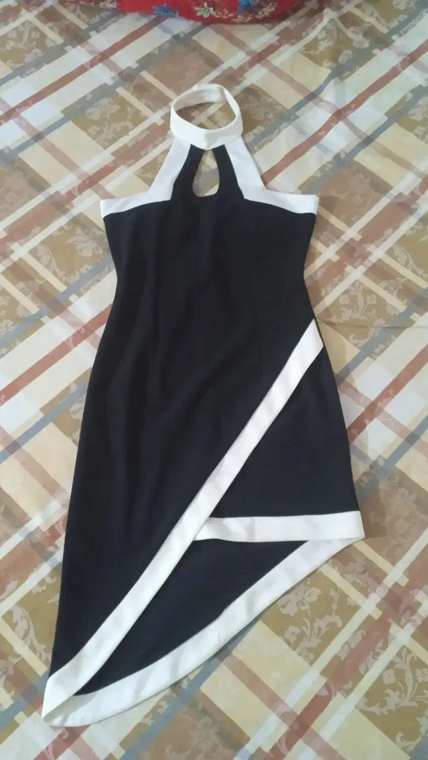 لباس مجلسی|لباس|قم, شهر قائم|دیوار