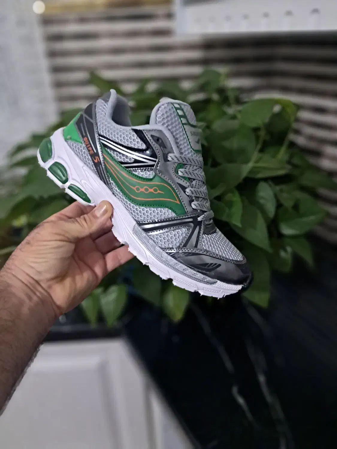 اسپرت ساکونی سایز42،43،44|کیف، کفش، کمربند|فسا, |دیوار