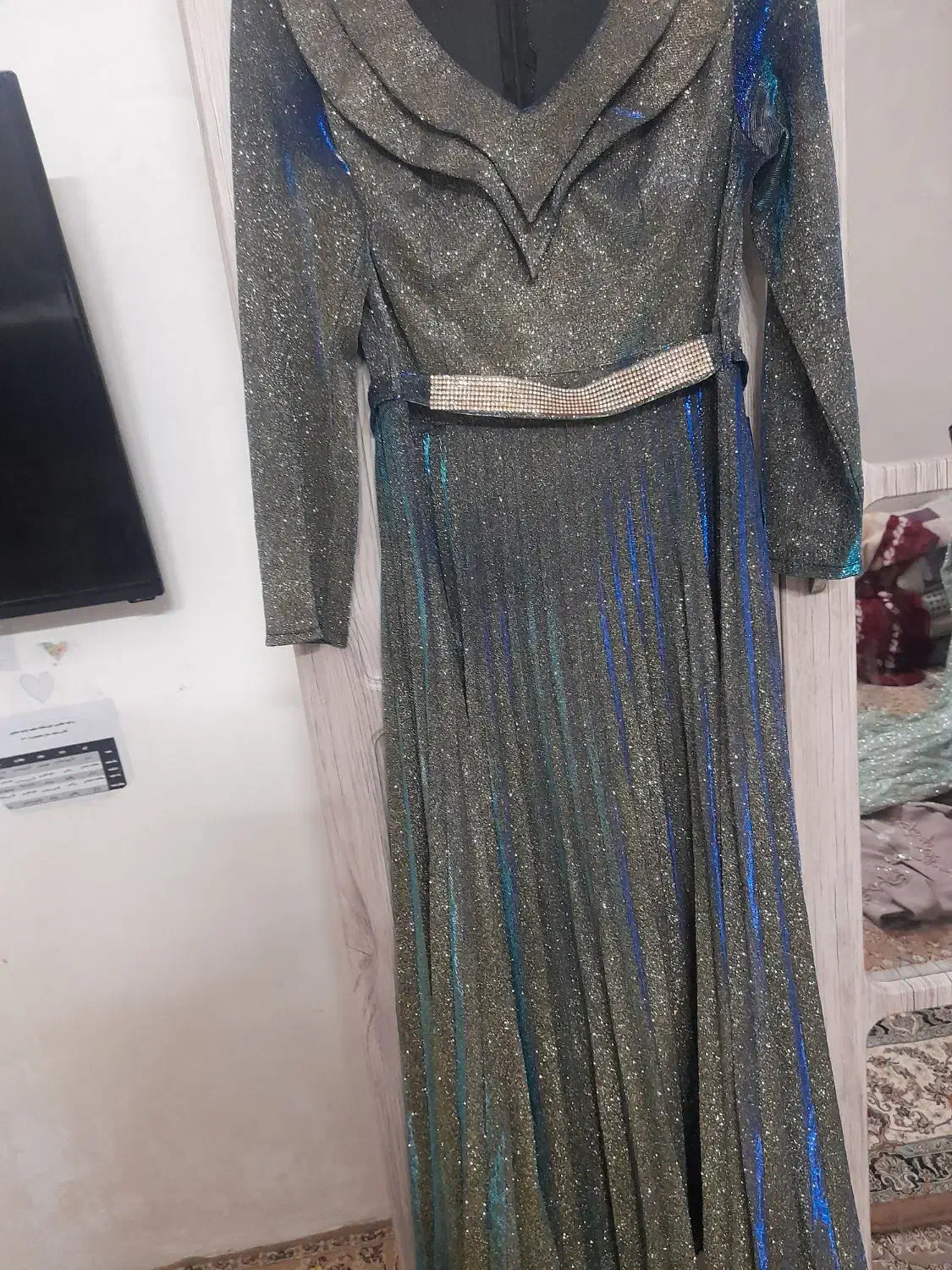 لباس|لباس|شیرین‌سو, |دیوار