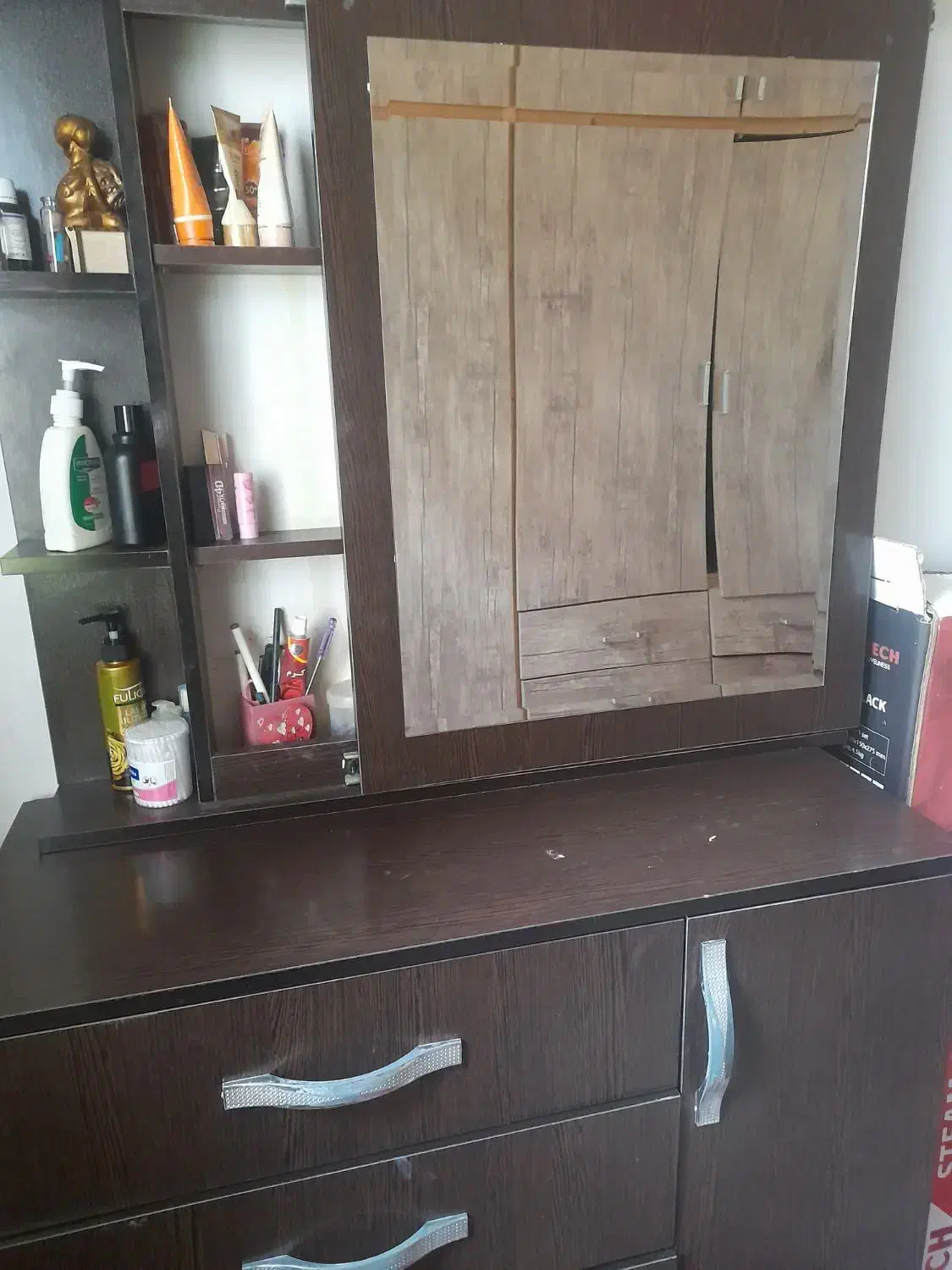 دراور|جاکفشی، کمد، دراور|لاهیجان, پردسر|دیوار