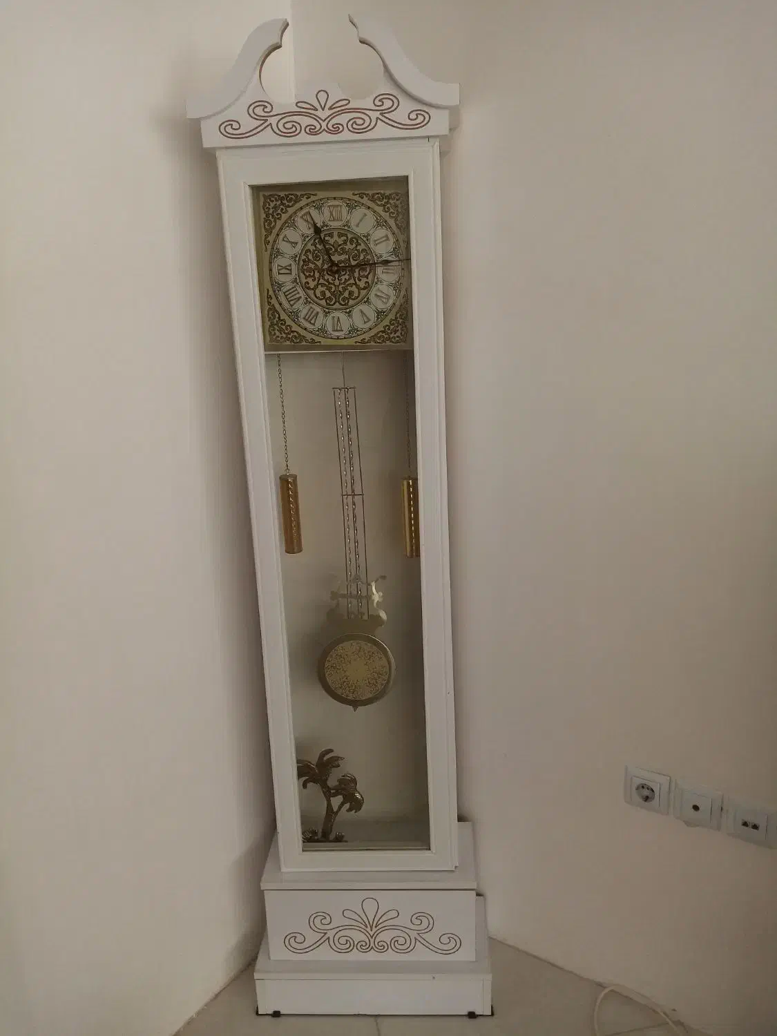 میز و آیینه وساعت ایستاده|ساعت دیواری و تزئینی|کرمانشاه, |دیوار