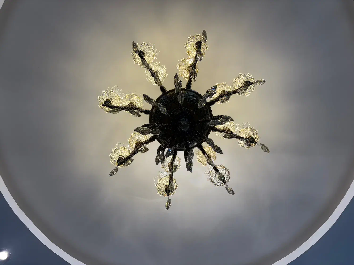 لوستر ۸شاخه ی ۱۶شعله ،پا به نو|لوستر و چراغ آویز|اصفهان, عطار نیشابوری|دیوار