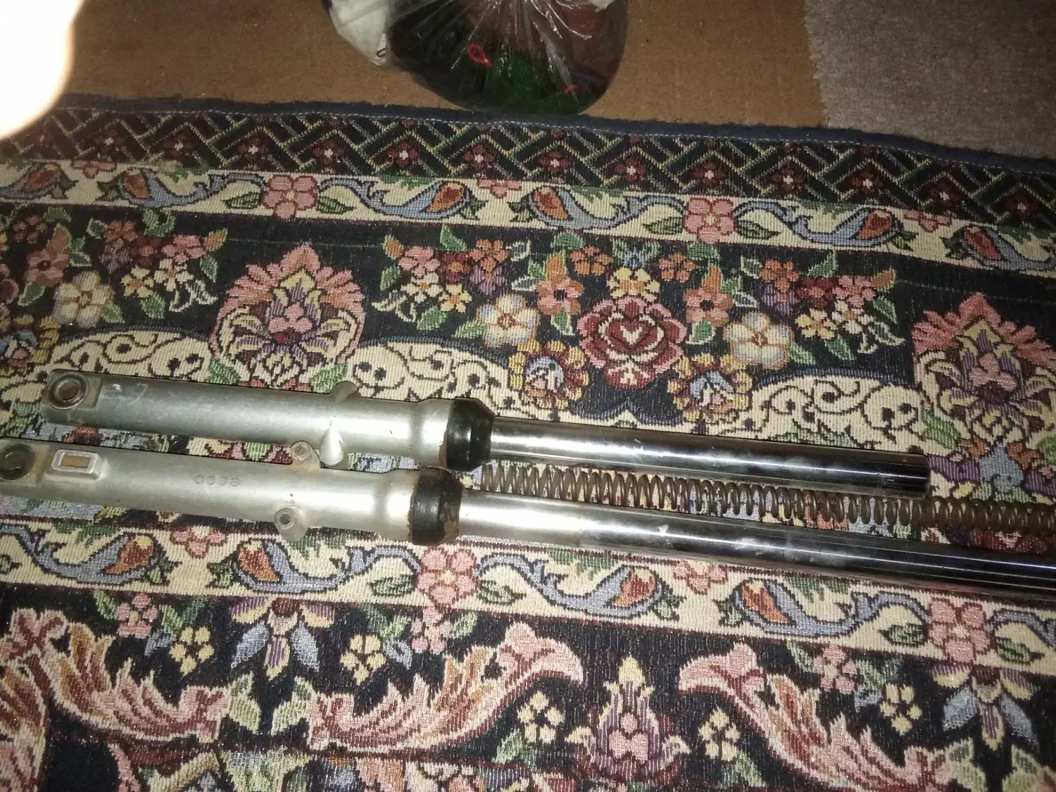 وسایل موتورسیکلت یک جفت کمک جلو دوتاباک|قطعات یدکی و لوازم جانبی|جالق, |دیوار