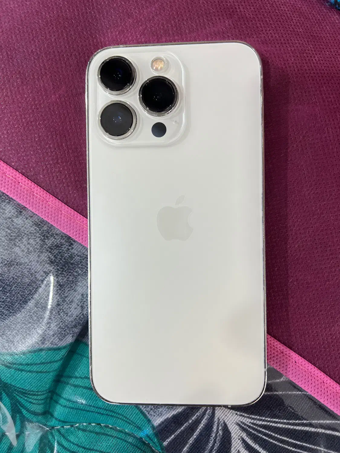 13 پرو|موبایل|پرند, فاز ۲|دیوار