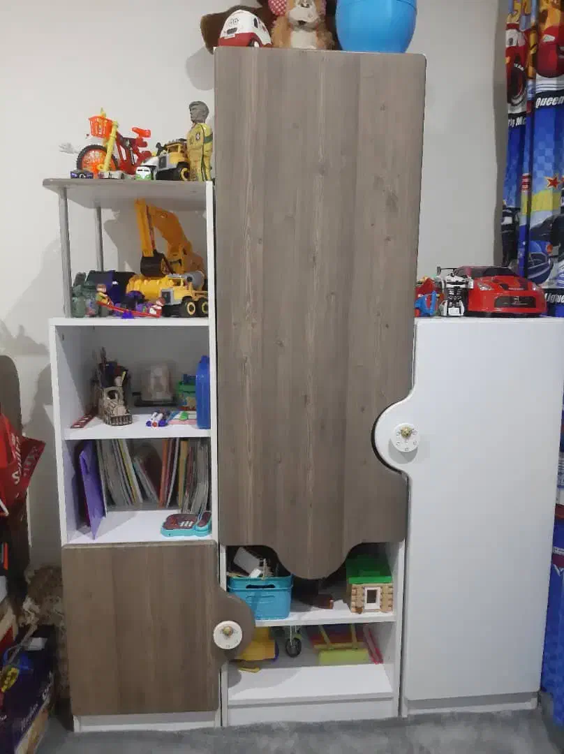 سرویس تخت و کمد کودک|تخت و سرویس خواب|گرمدره, |دیوار