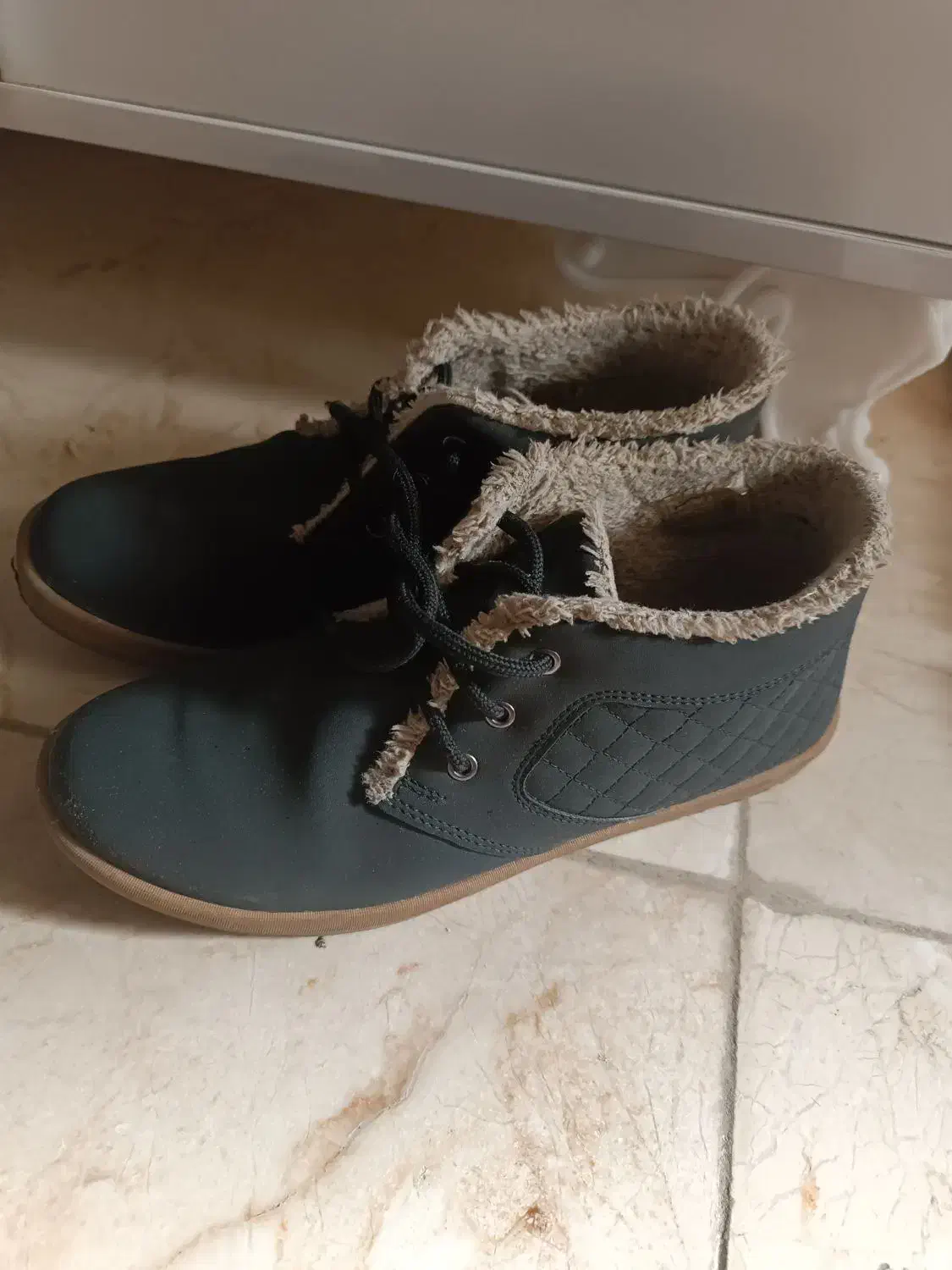 بوت خارجی سبک و شیک  سایز ۳۸ فقط یک سوم قیمت|کیف، کفش، کمربند|قرچک, میرزائی شمالی|دیوار