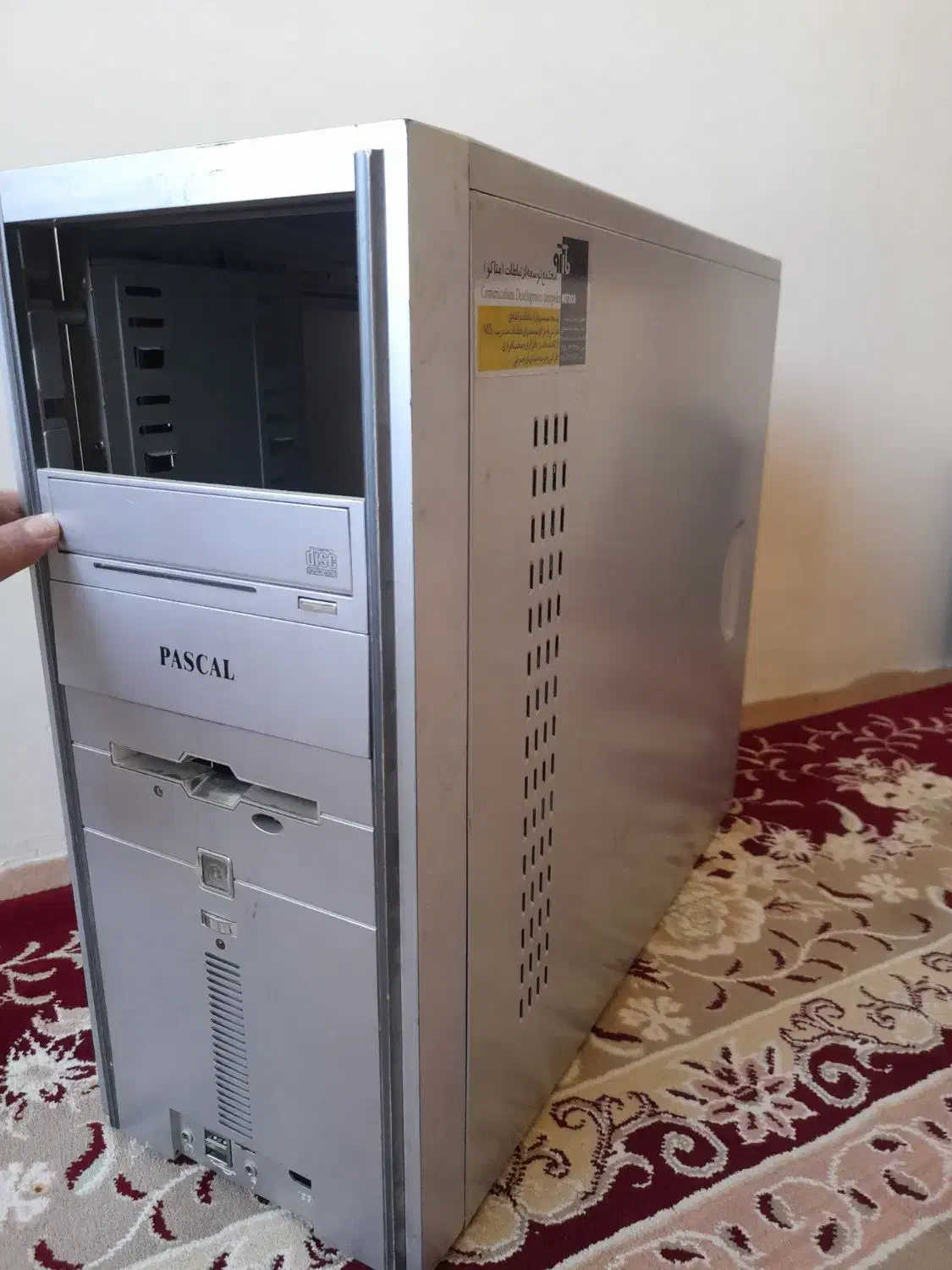 کیس کامپیوتر|قطعات و لوازم جانبی رایانه|فولادشهر, فولادشهر|دیوار